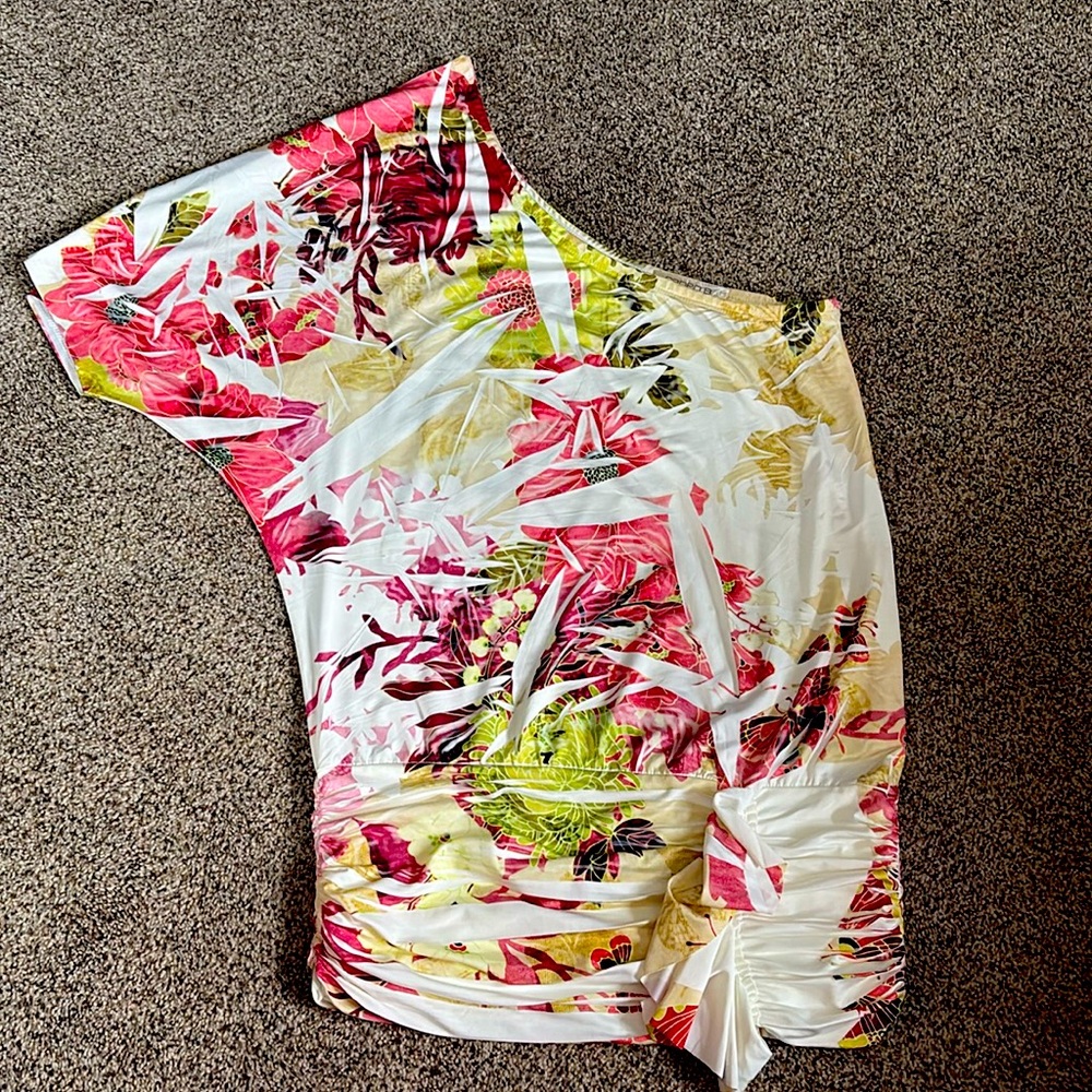 One sleeve Arden B Top